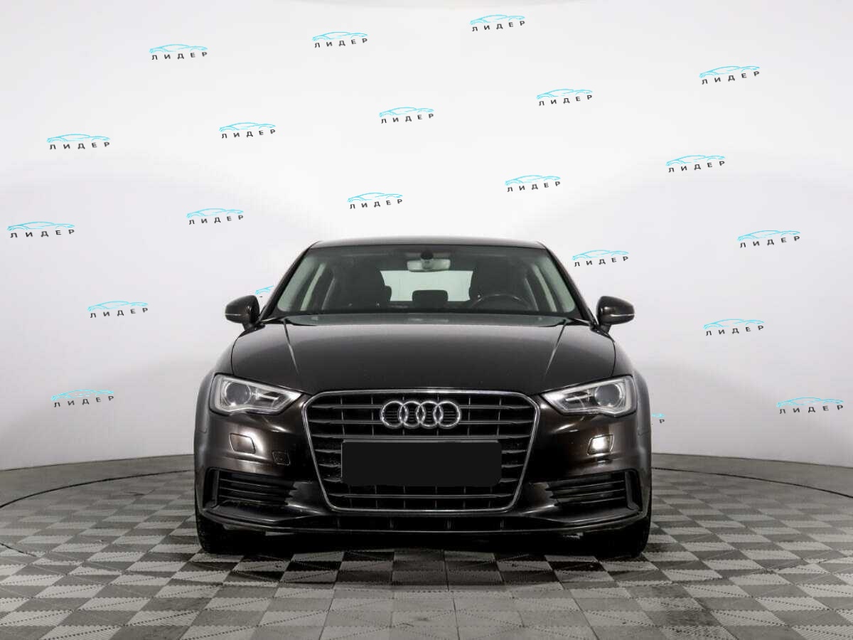 Б/У Ауди А3 2015 года. Фото: #1