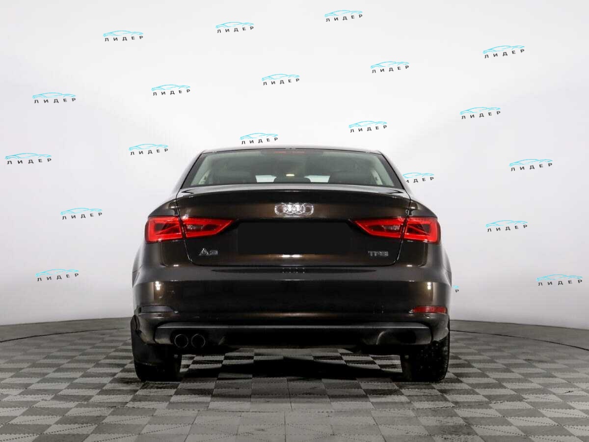 Б/У Ауди А3 2015 года. Фото: #5