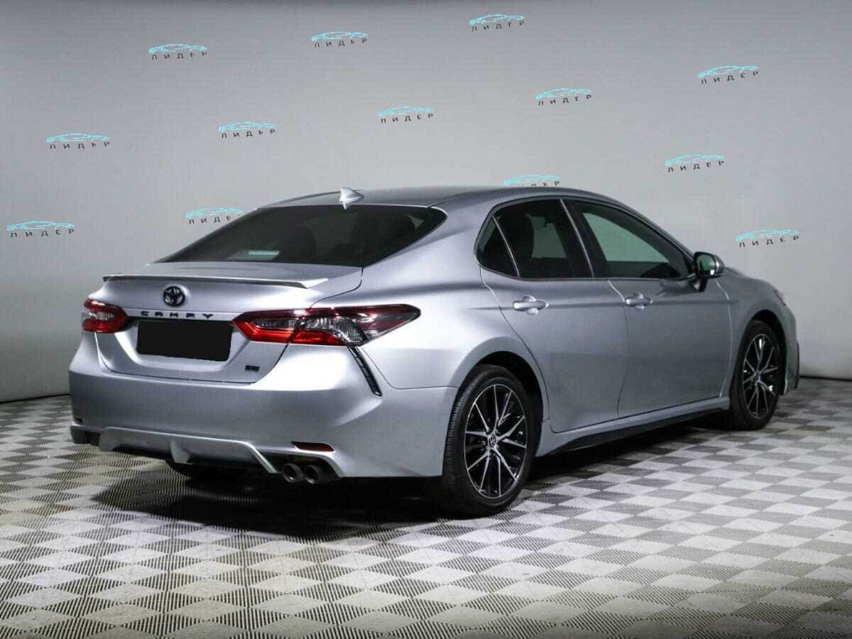 Б/У Тойота Камри 2022 года. Фото: #4