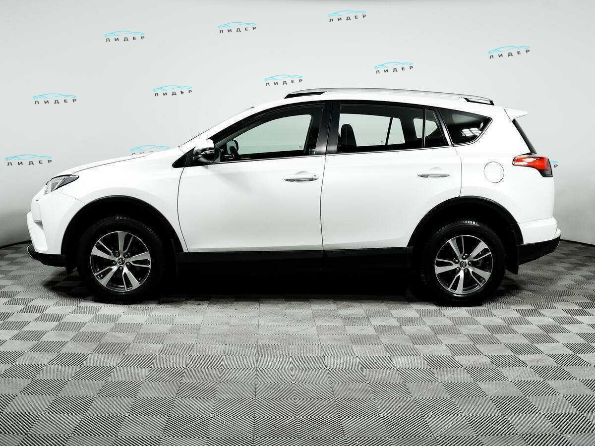 Б/У Тойота Рав4 2018 года. Фото: #7