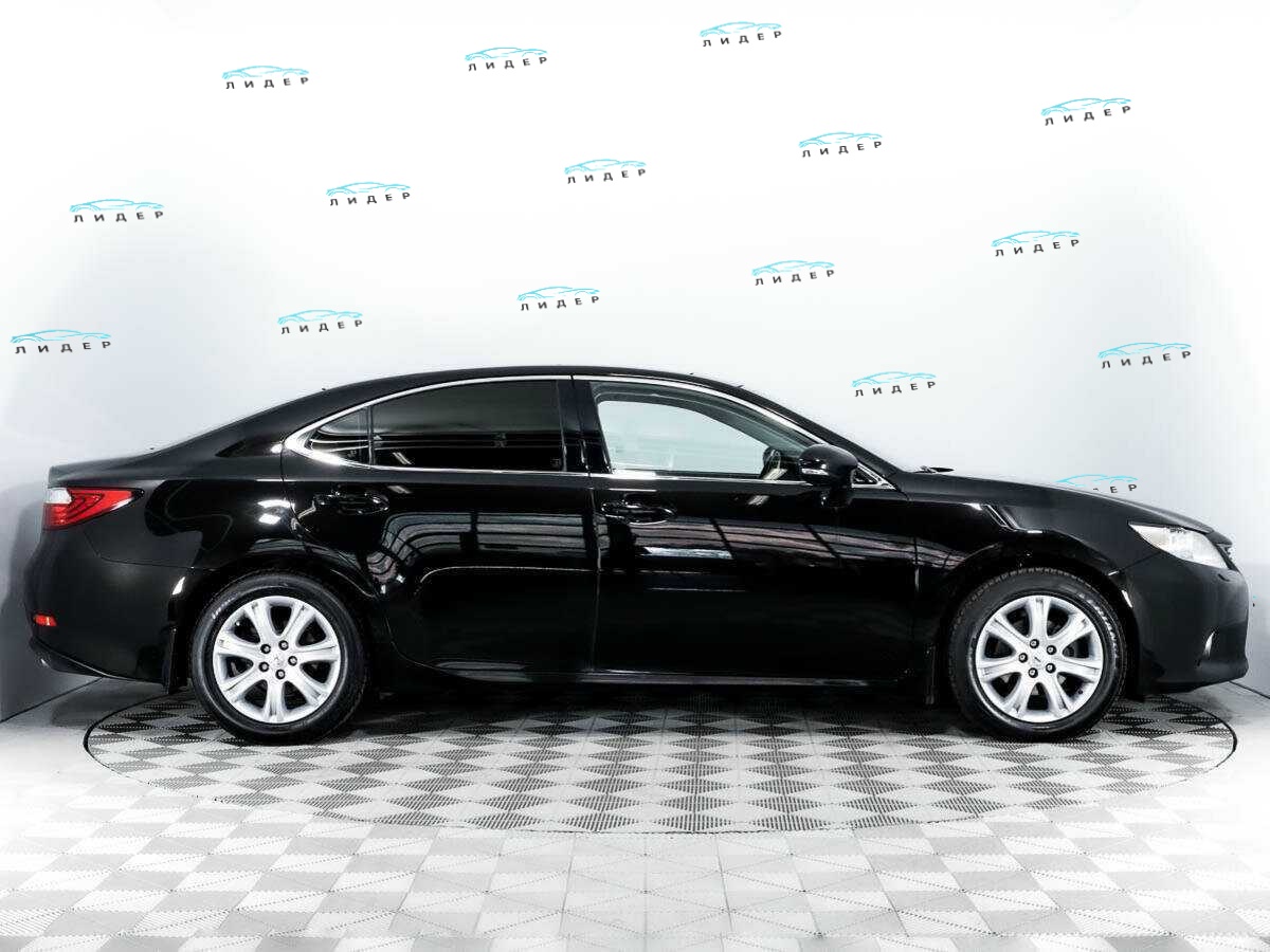 Б/У Лексус ЕС 2014 года. Фото: #3