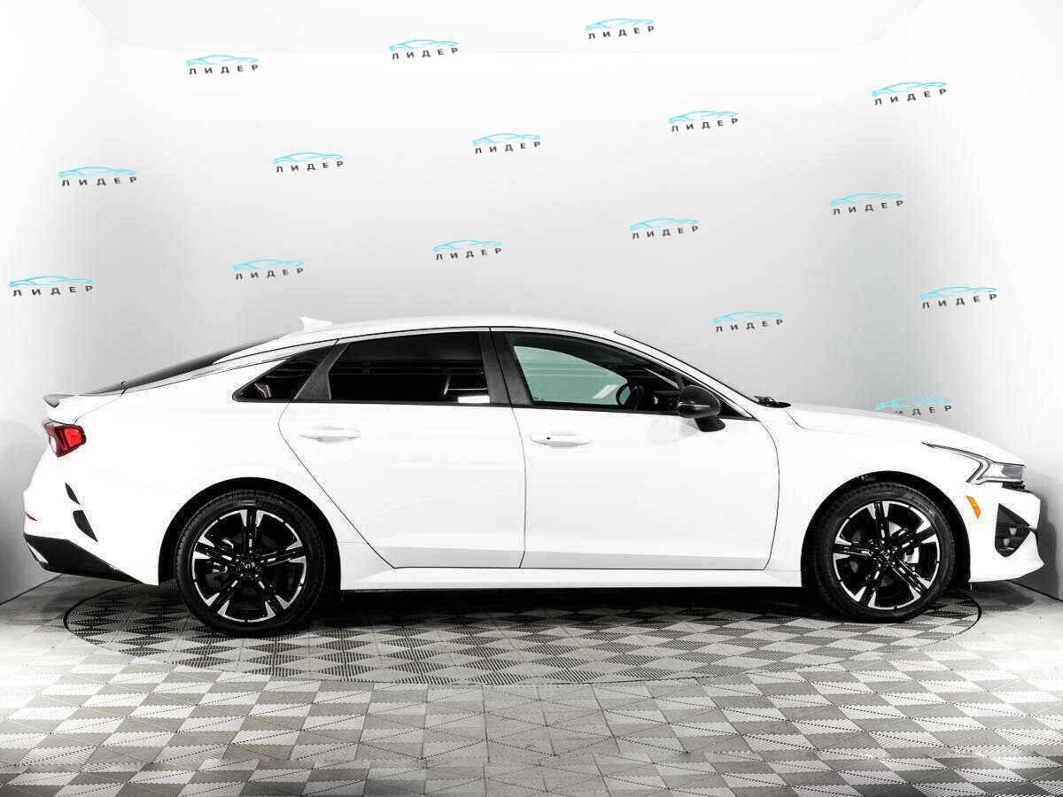 Б/У Киа К5 2021 года. Фото: #3