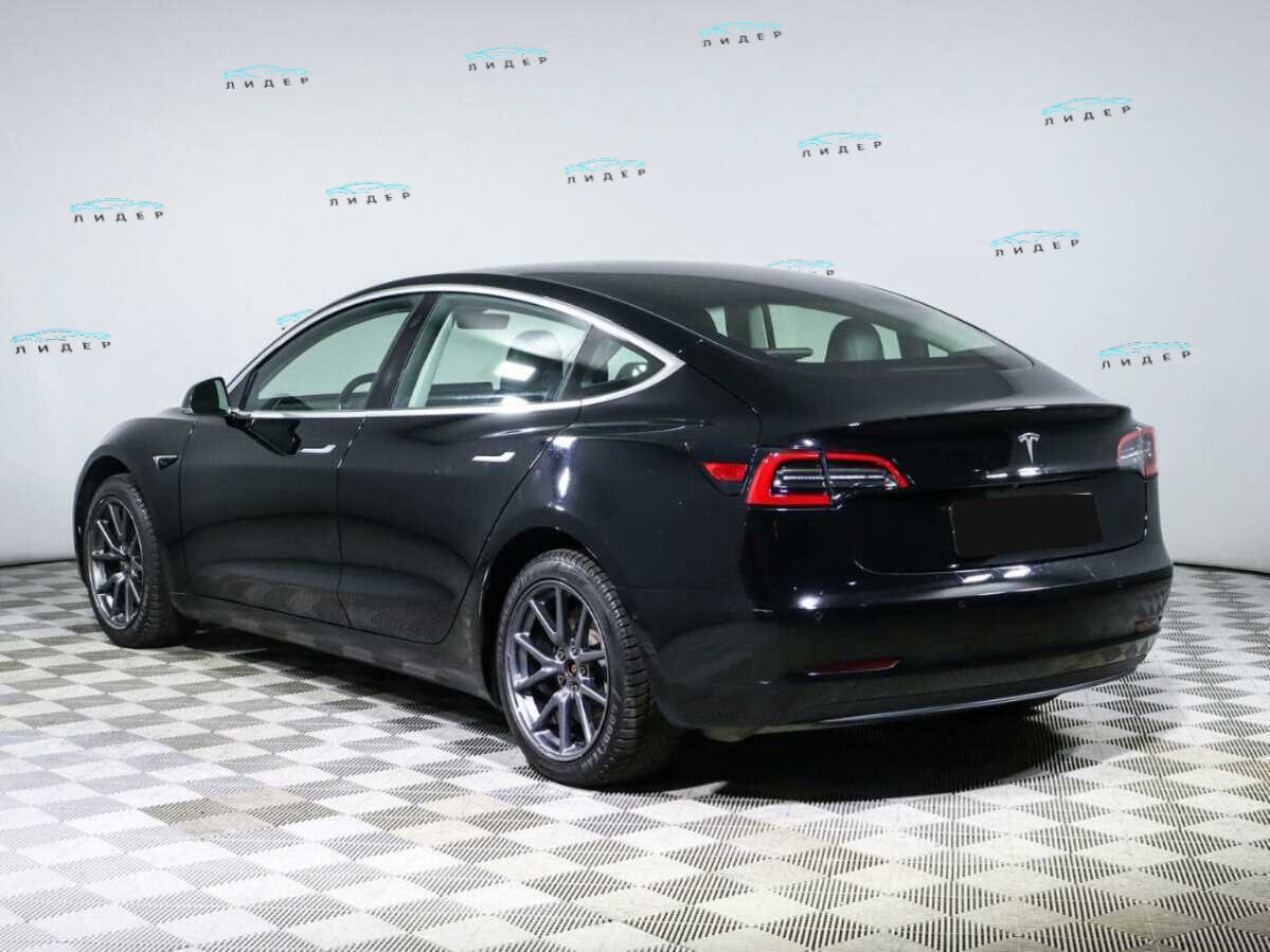 Б/У Тесла Модел 3 2018 года. Фото: #5