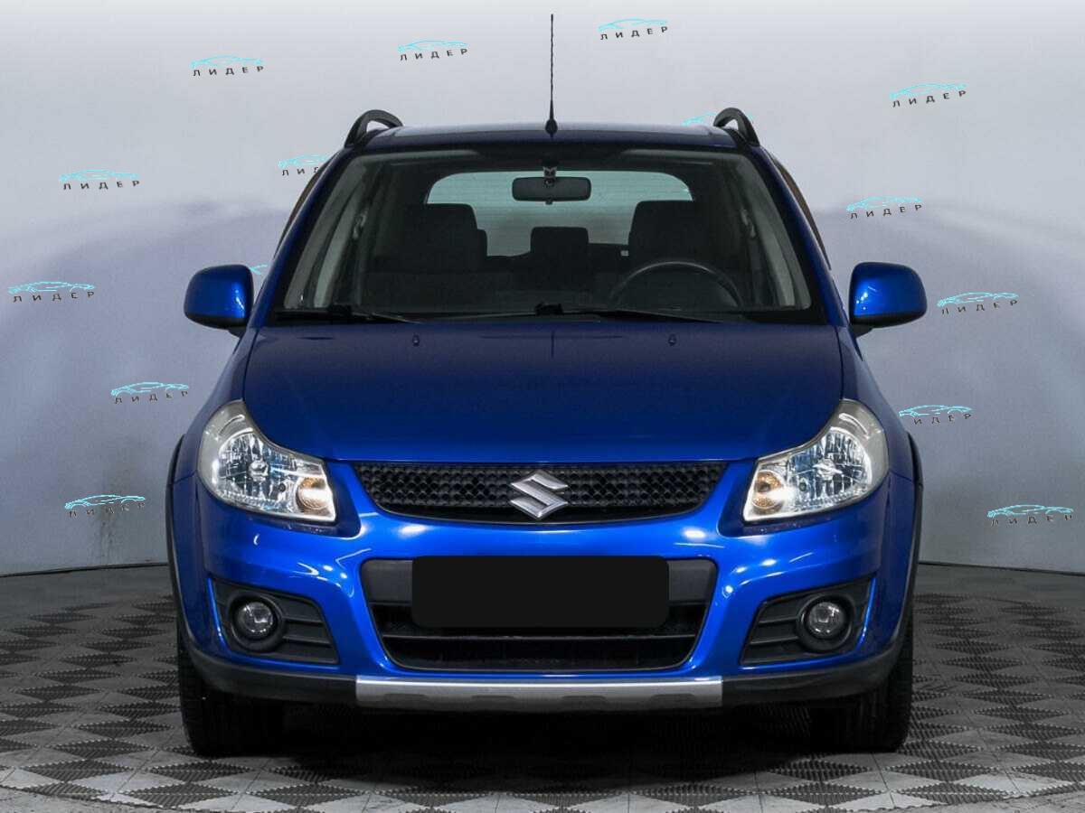 Б/У Сузуки С-Икс4 2011 года. Фото: #1