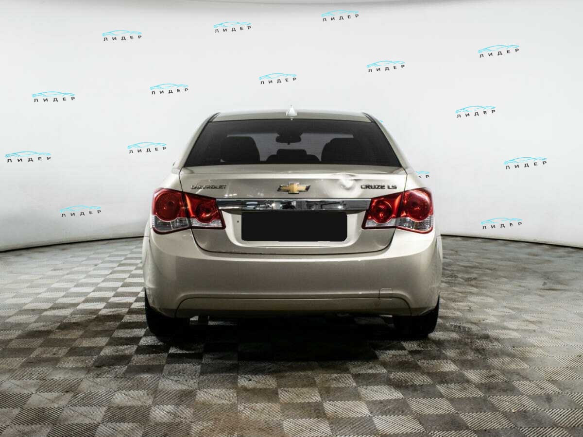Б/У Шевроле Круз 2010 года. Фото: #5