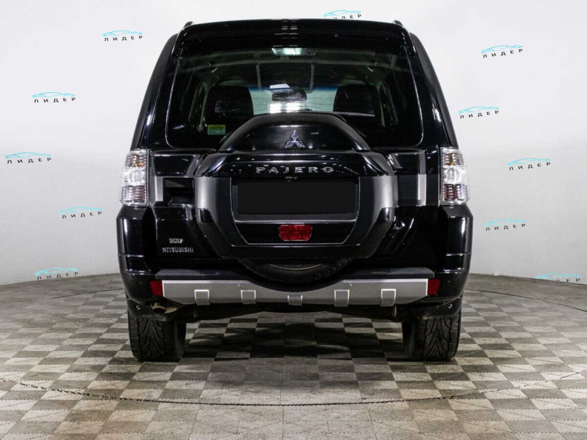 Б/У Митсубиши Паджеро 2015 года. Фото: #5