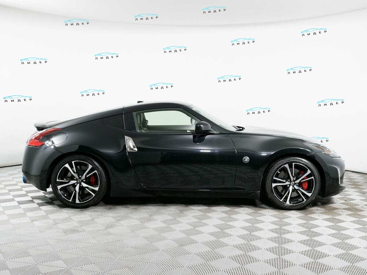 Б/У Ниссан 370-Зет 2019 года. Фото: #3