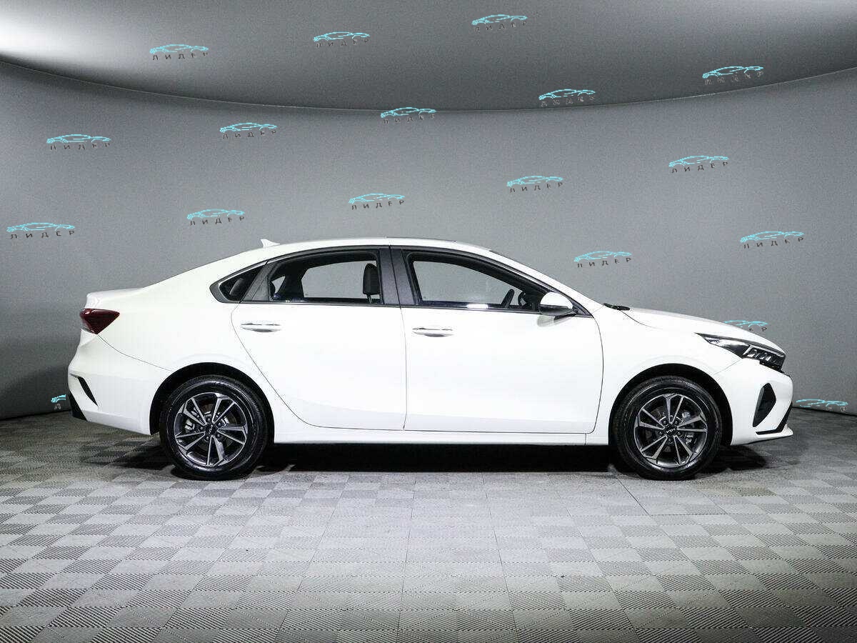 Б/У Киа К3 2022 года. Фото: #3