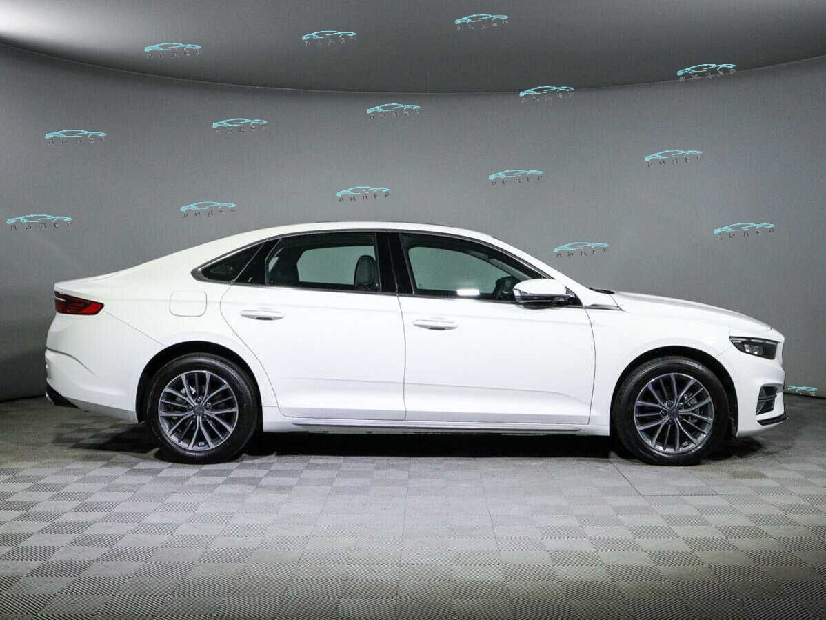 Б/У Джили Префейс 2023 года. Фото: #3