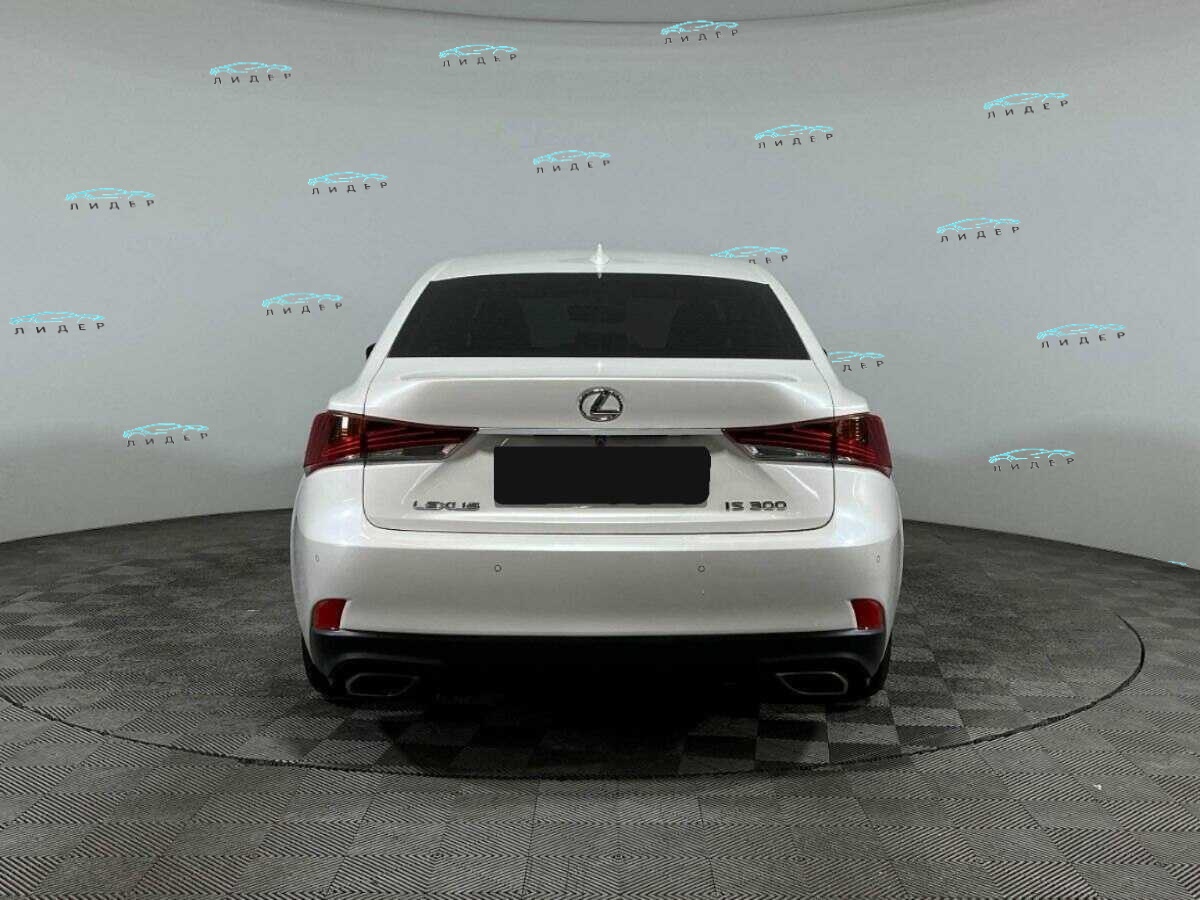 Б/У Лексус ИС 2018 года. Фото: #4