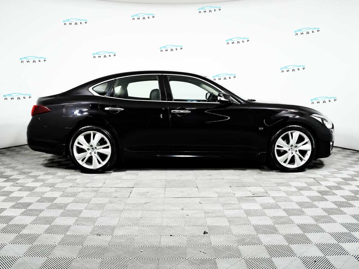 Б/У Инфинити К70 2016 года. Фото: #3