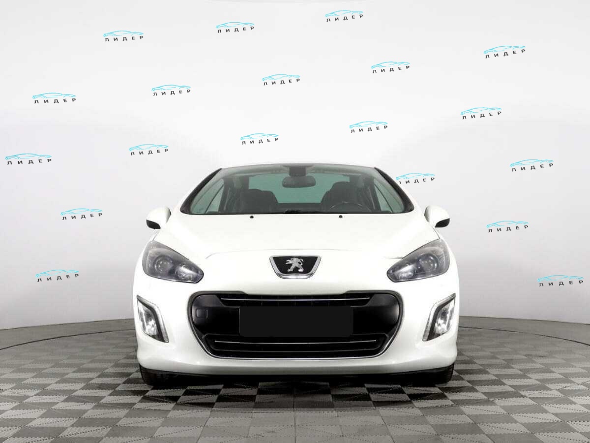 Б/У Пежо 308 2012 года. Фото: #1