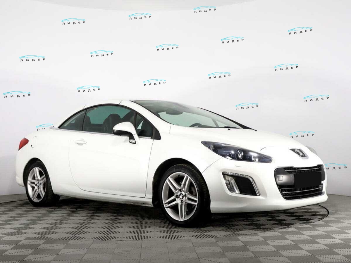 Б/У Пежо 308 2012 года. Фото: #2