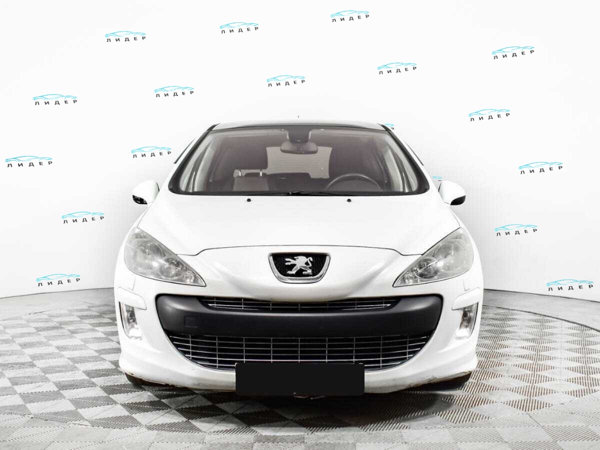 Б/У Пежо 308 2010 года. Фото: #1