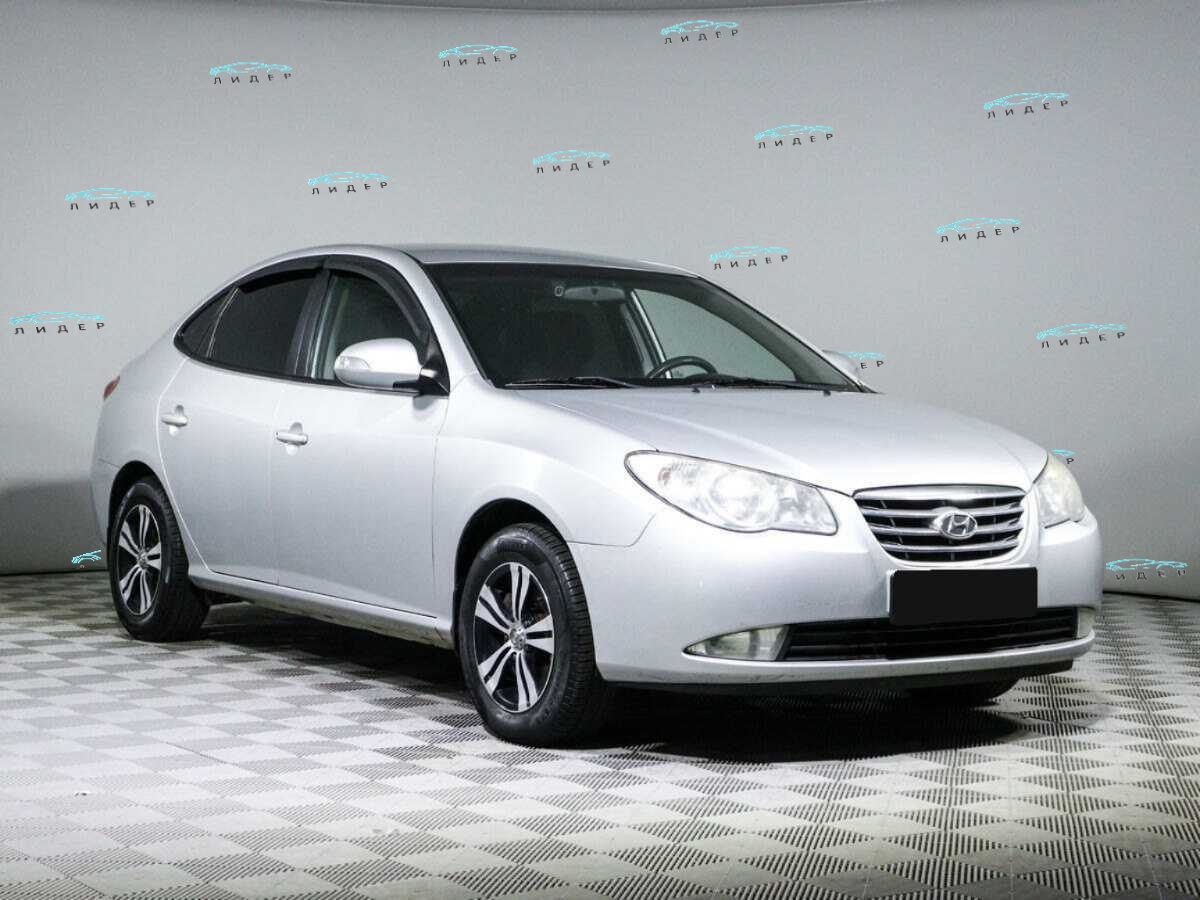 Б/У Хендай Елантра 2010 года. Фото: #2