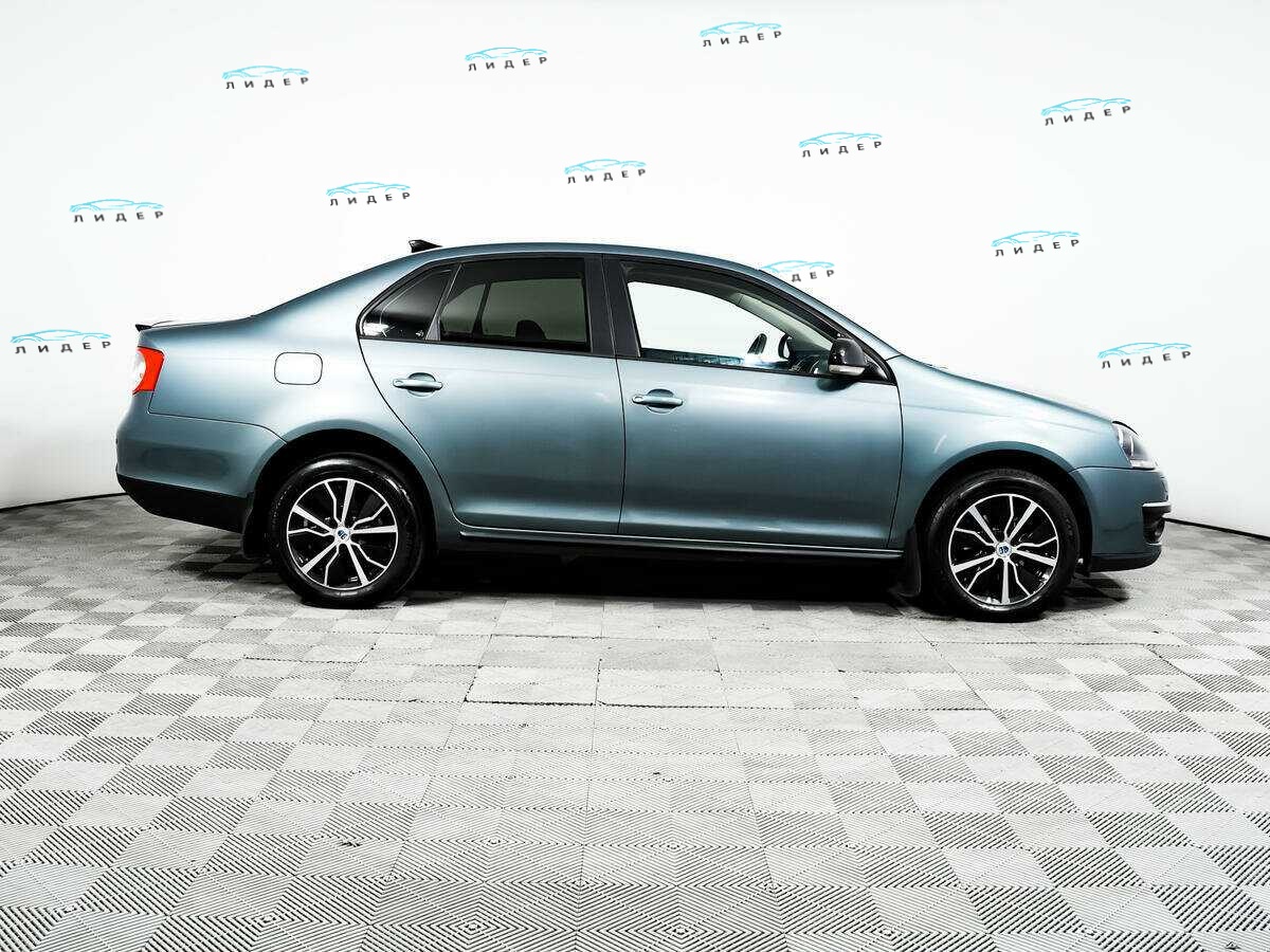 Б/У Фольксваген Джетта 2008 года. Фото: #3