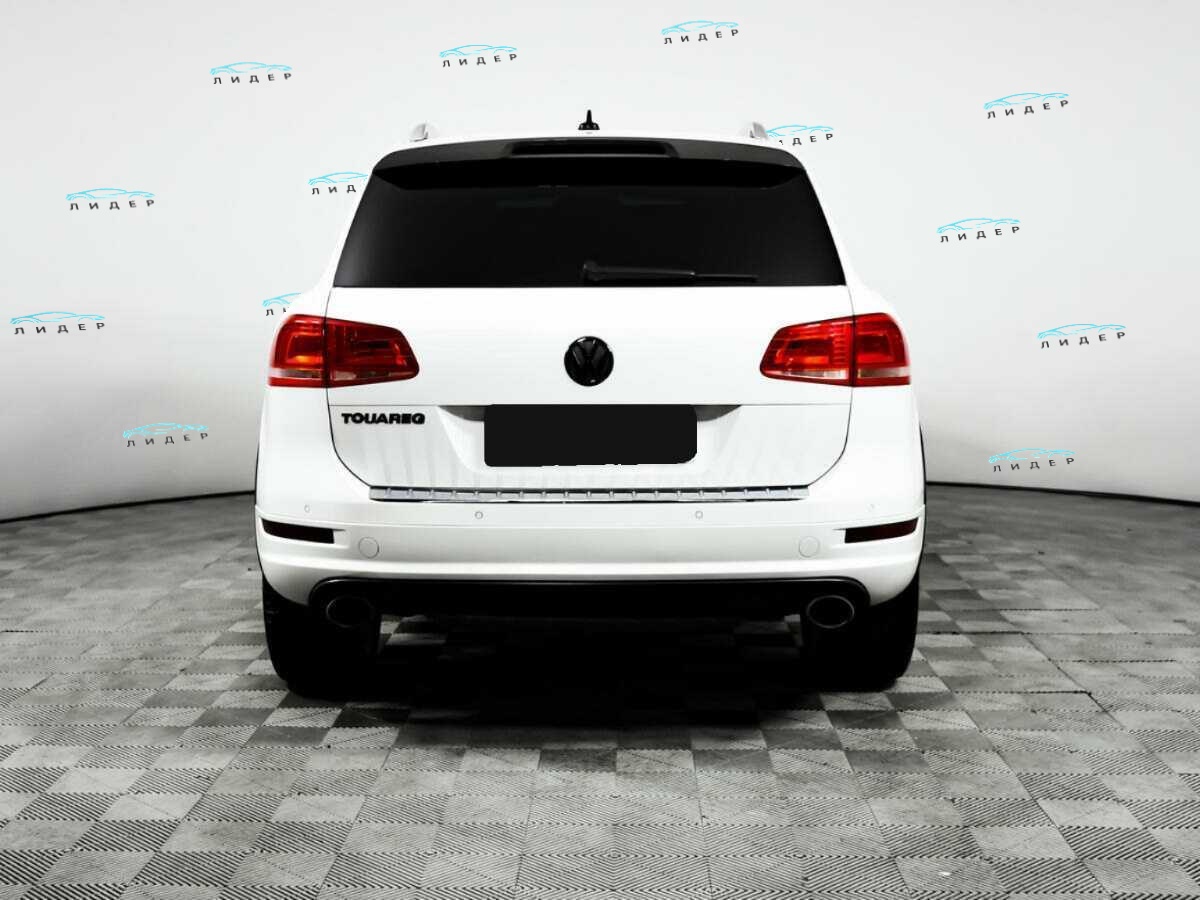Б/У Фольксваген Туарег 2012 года. Фото: #5
