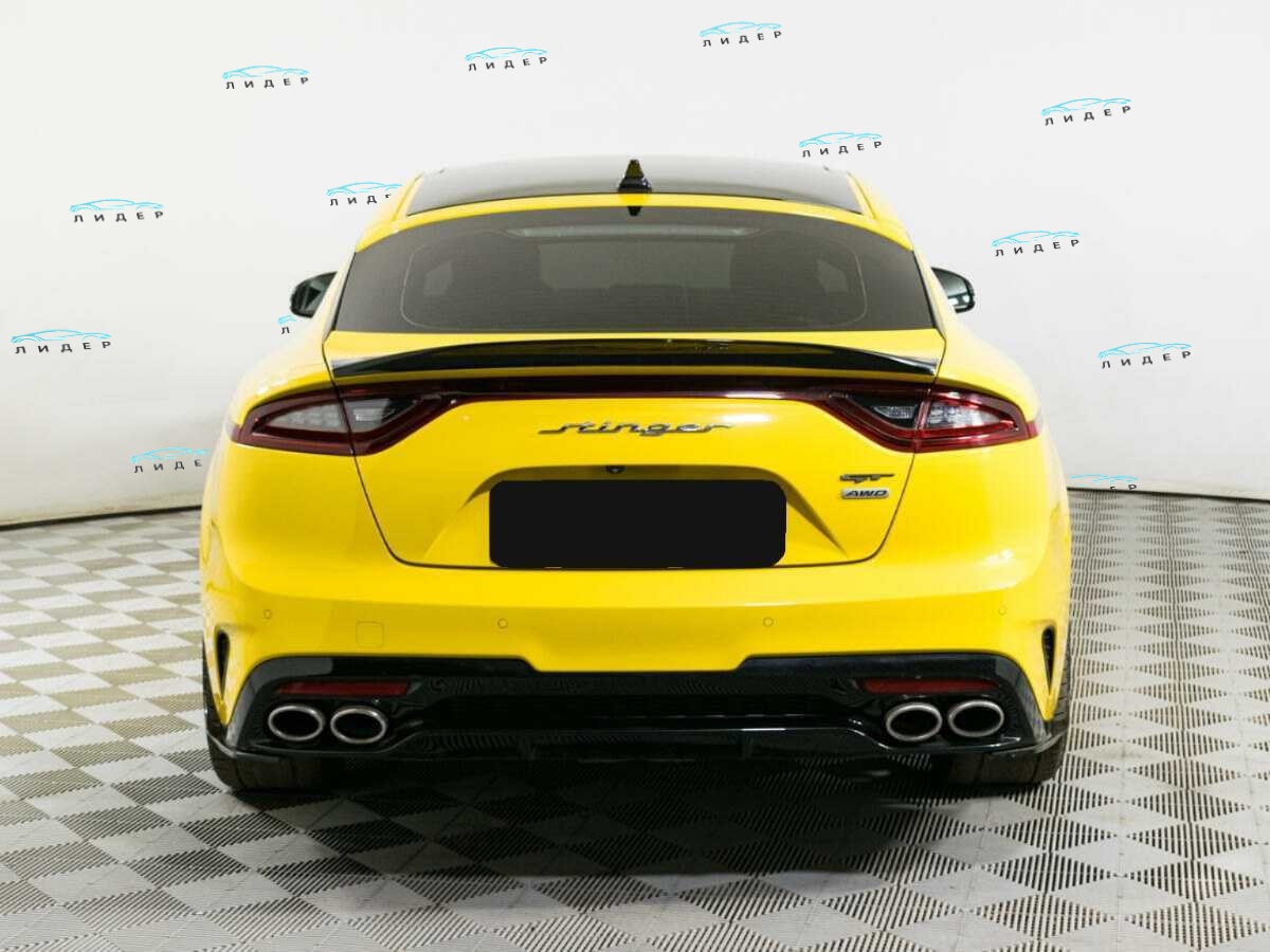 Б/У Киа Стингер 2018 года. Фото: #4