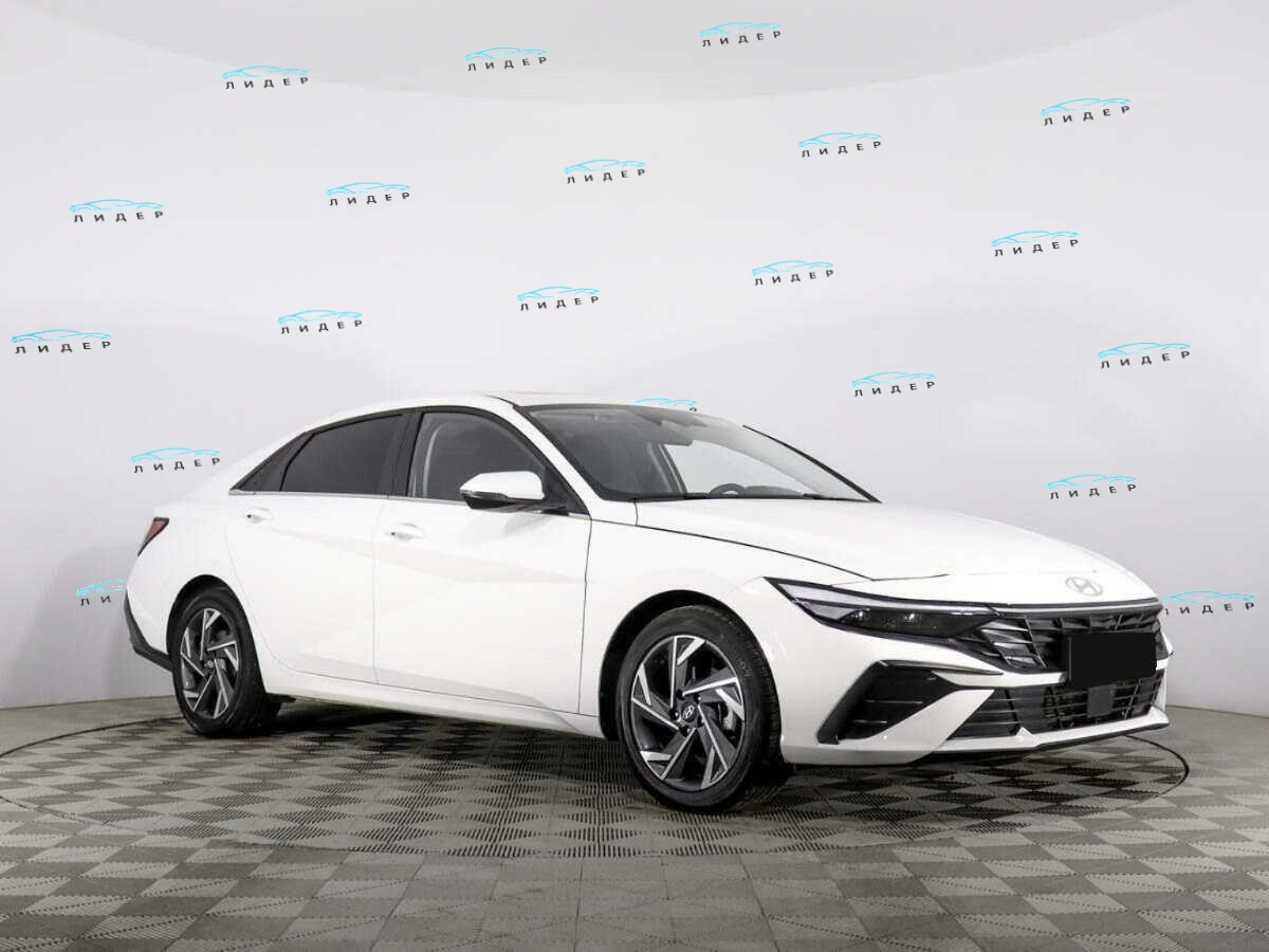 Б/У Хендай Елантра 2024 года. Фото: #2