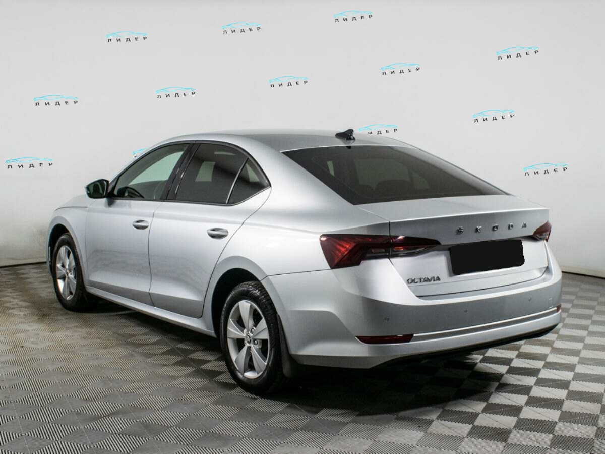 Б/У Шкода Октавия 2021 года. Фото: #5