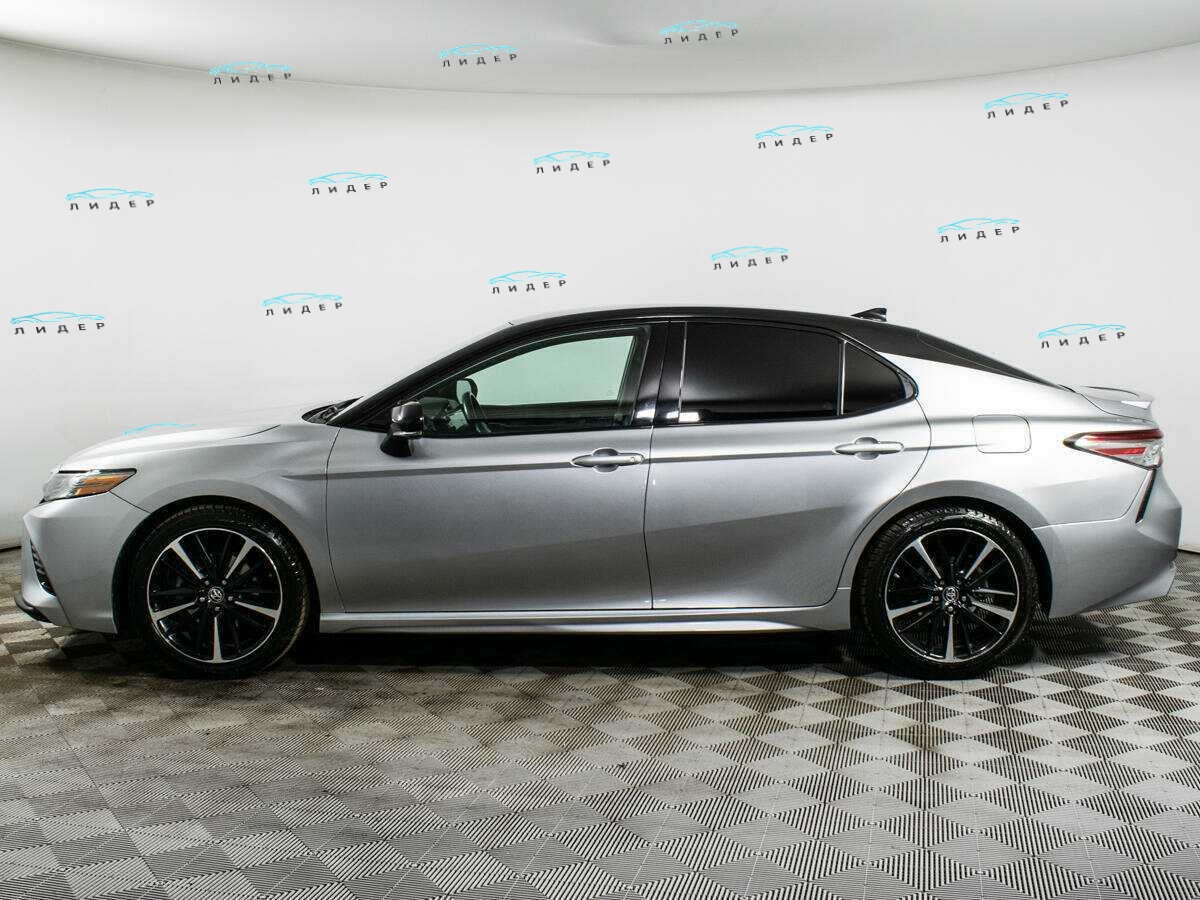 Б/У Тойота Камри 2019 года. Фото: #7