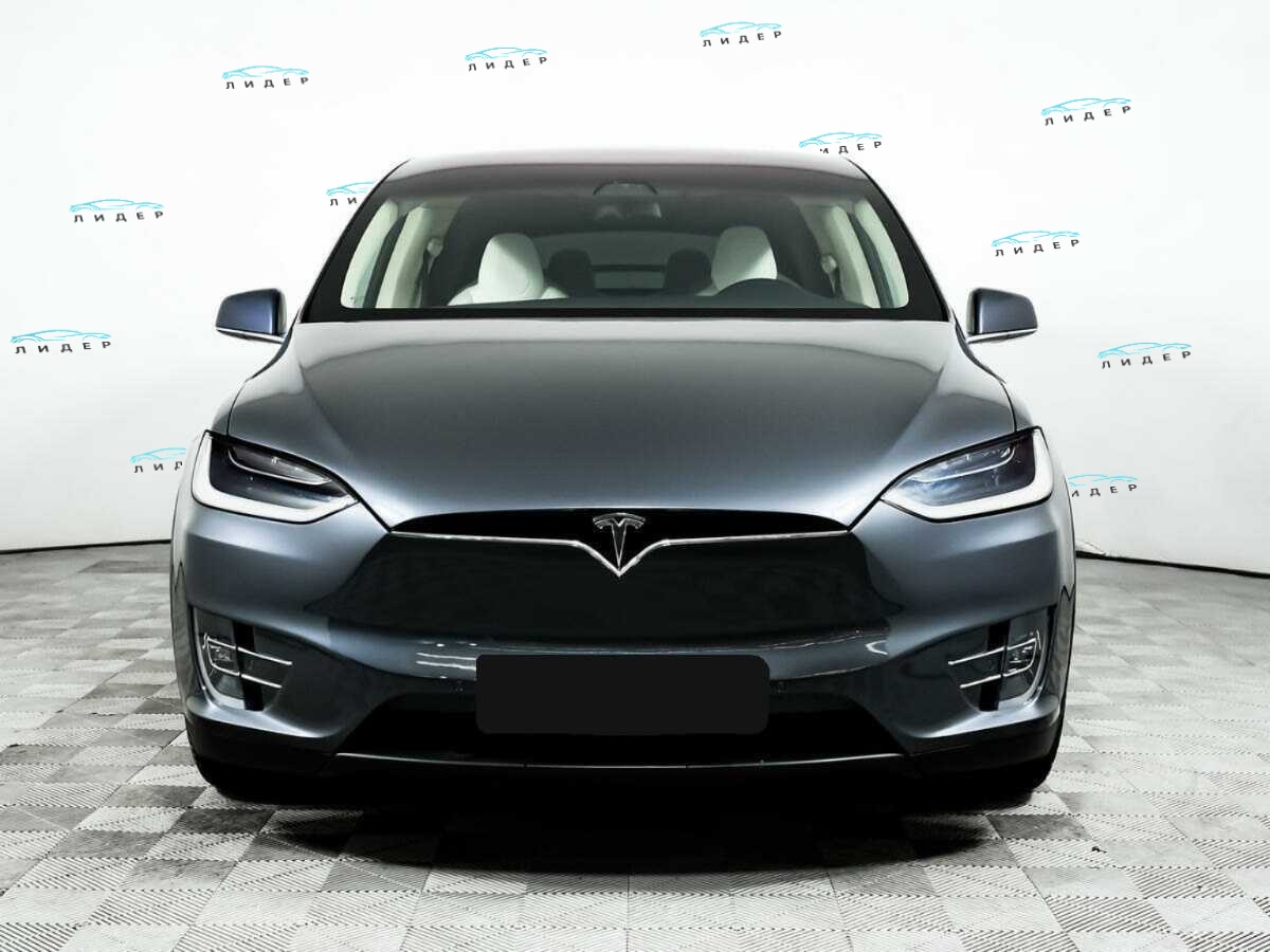 Б/У Тесла Модел Икс 2018 года. Фото: #1