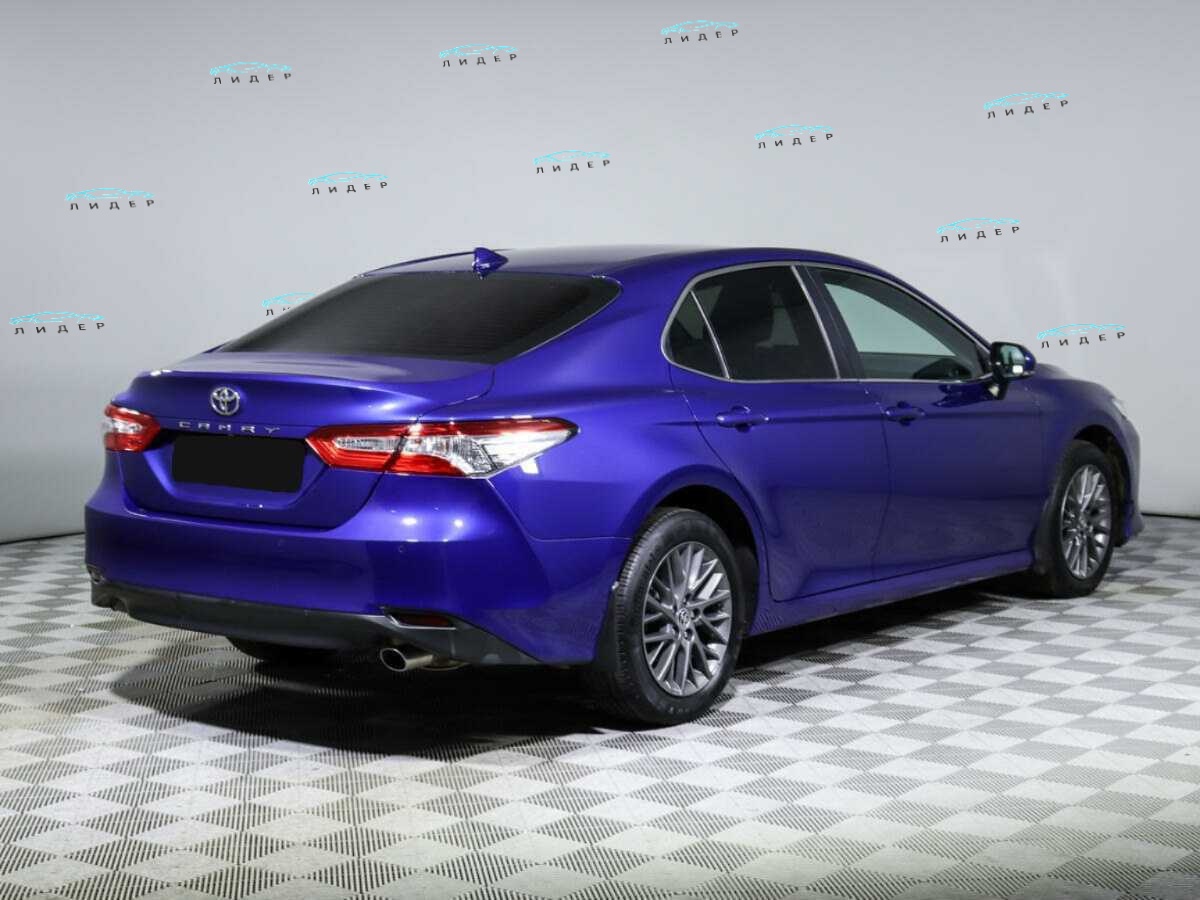 Б/У Тойота Камри 2021 года. Фото: #4