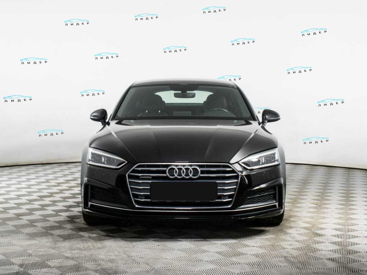 Б/У Ауди А5 2018 года. Фото: #1