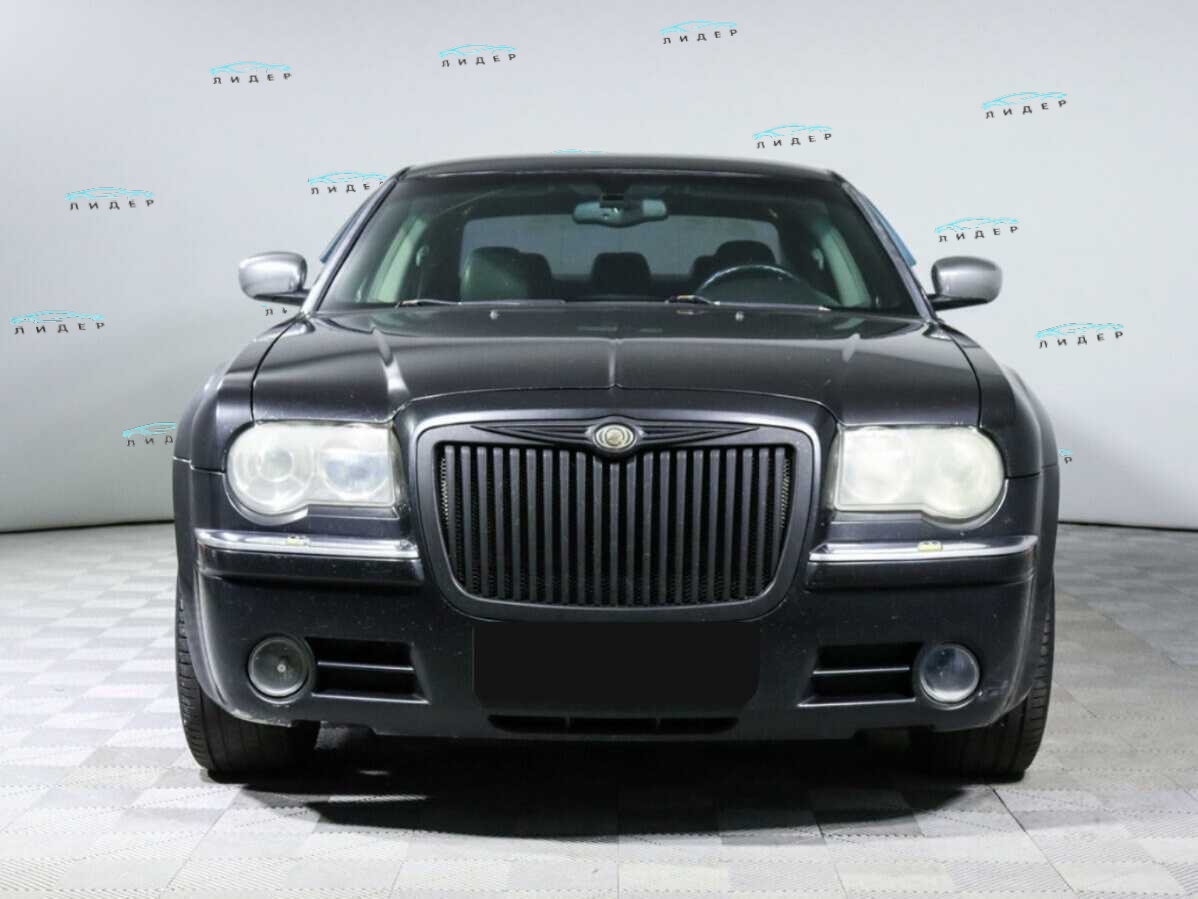 Б/У Крайслер 300Ц 2005 года. Фото: #1