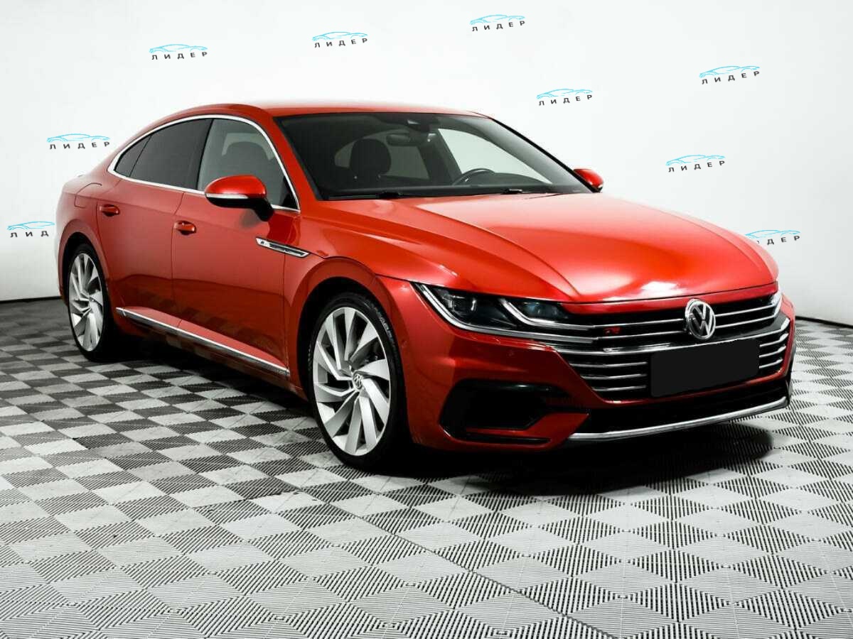 Б/У Фольксваген Артеон 2017 года. Фото: #2