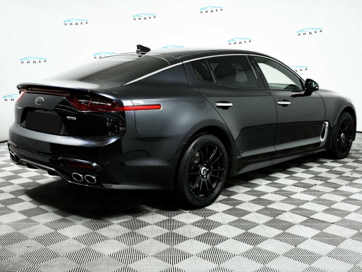 Б/У Киа Стингер 2018 года. Фото: #3