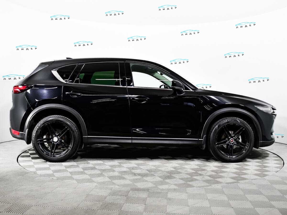 Б/У Мазда Ц-Икс-5 2017 года. Фото: #3