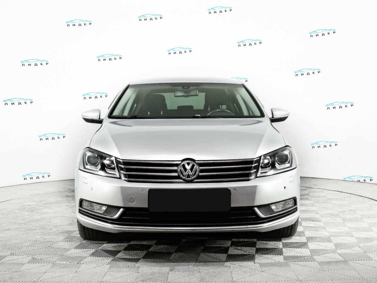 Б/У Фольксваген Пассат 2011 года. Фото: #1