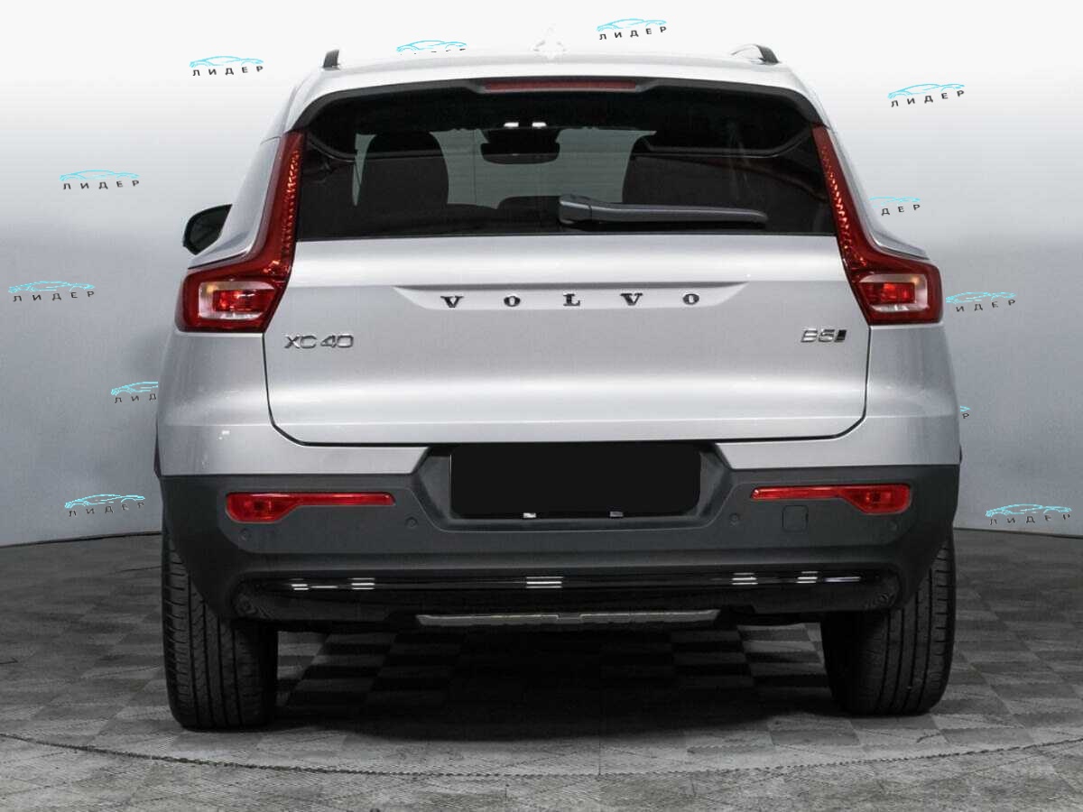 Б/У Вольво ИксЦ40 2023 года. Фото: #4