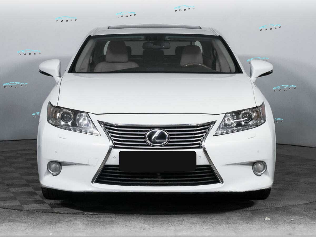 Б/У Лексус ЕС 2013 года. Фото: #1