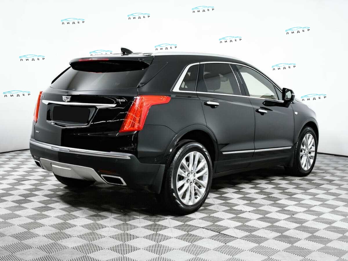 Б/У Кадиллак ИксТ5 2017 года. Фото: #4