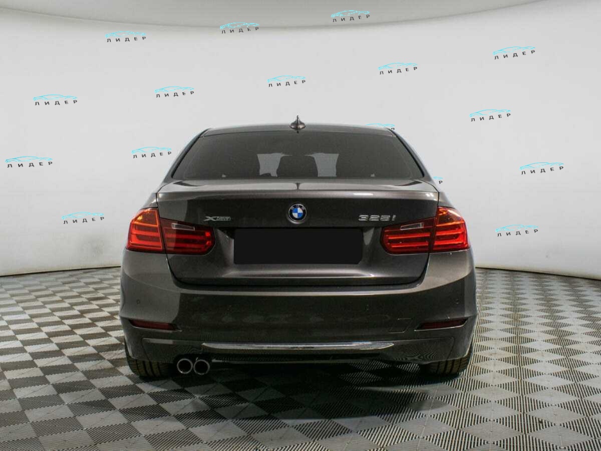 Б/У БМВ 3 серии 2013 года. Фото: #5