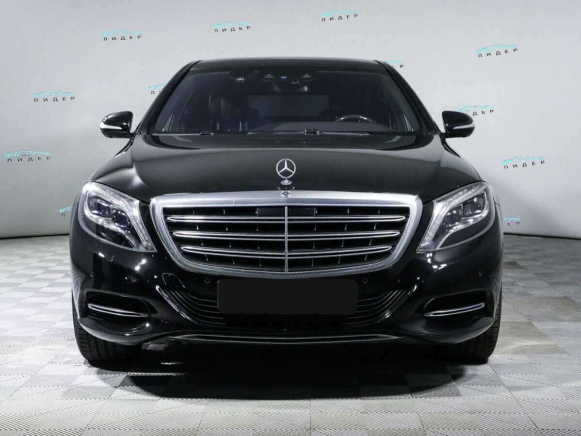 Б/У Мерседес-Бенц Майбах С-Класс 2017 года. Фото: #1