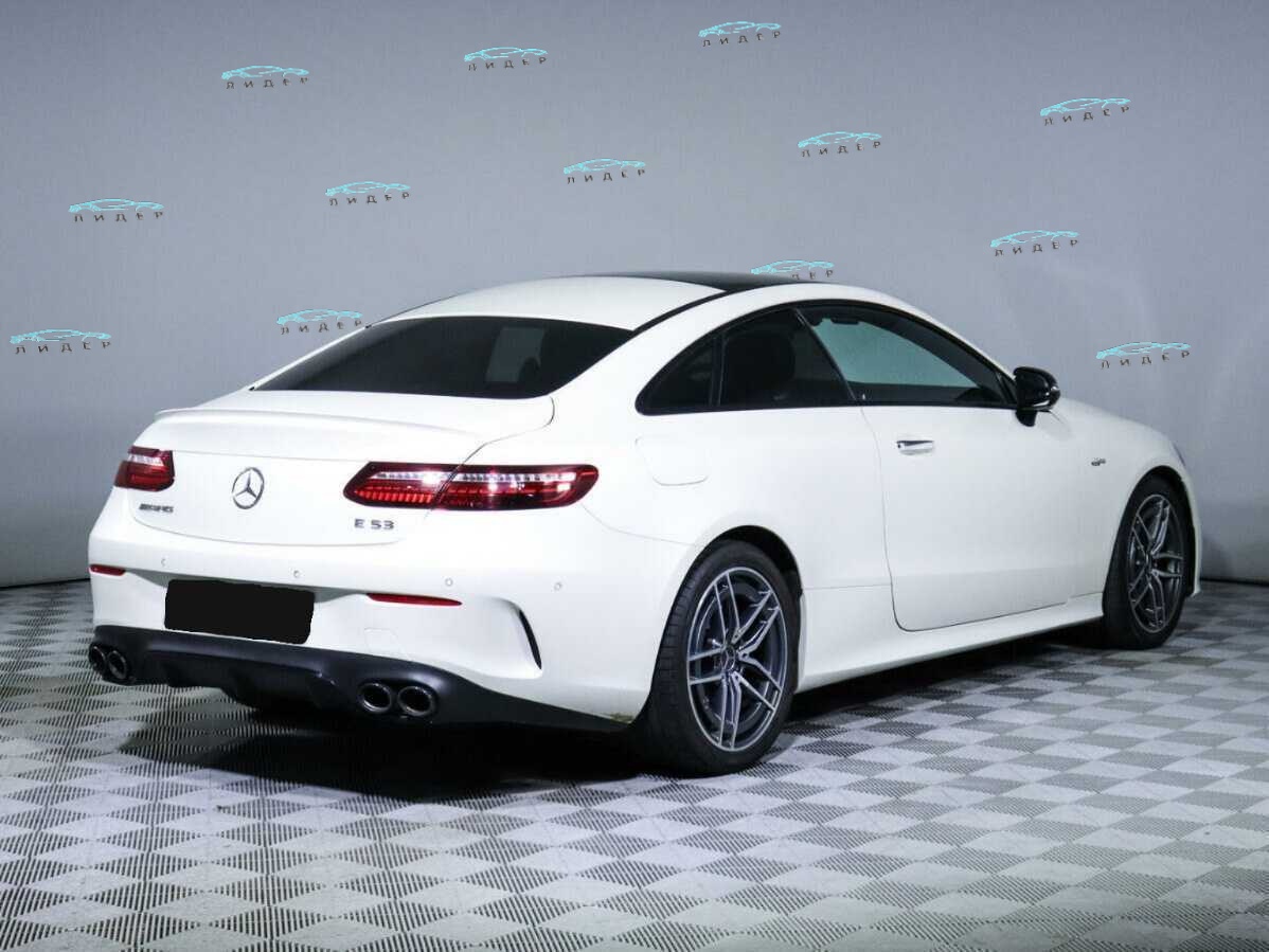 Б/У Мерседес-Бенц Е-Класс АМГ 2020 года. Фото: #3