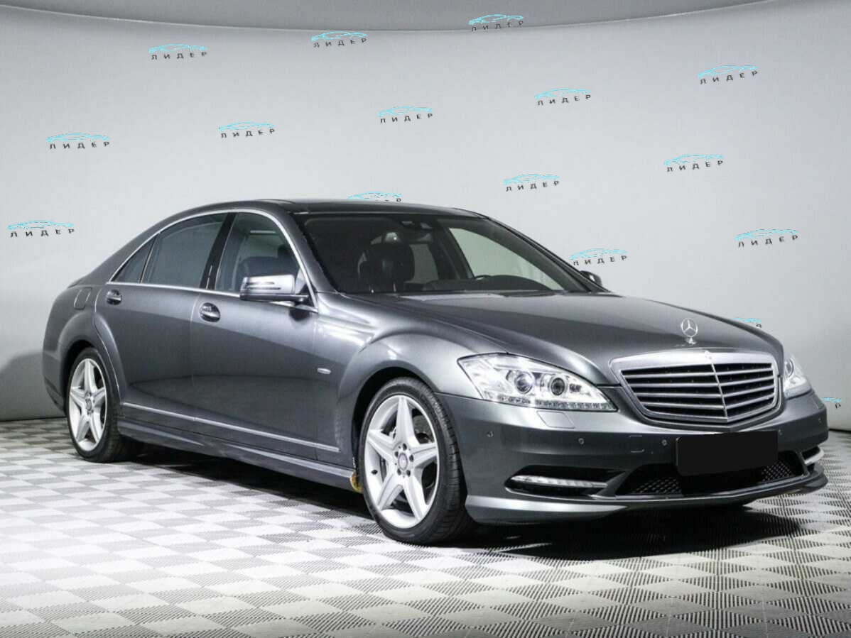 Б/У Мерседес-Бенц С-Класс 2012 года. Фото: #2