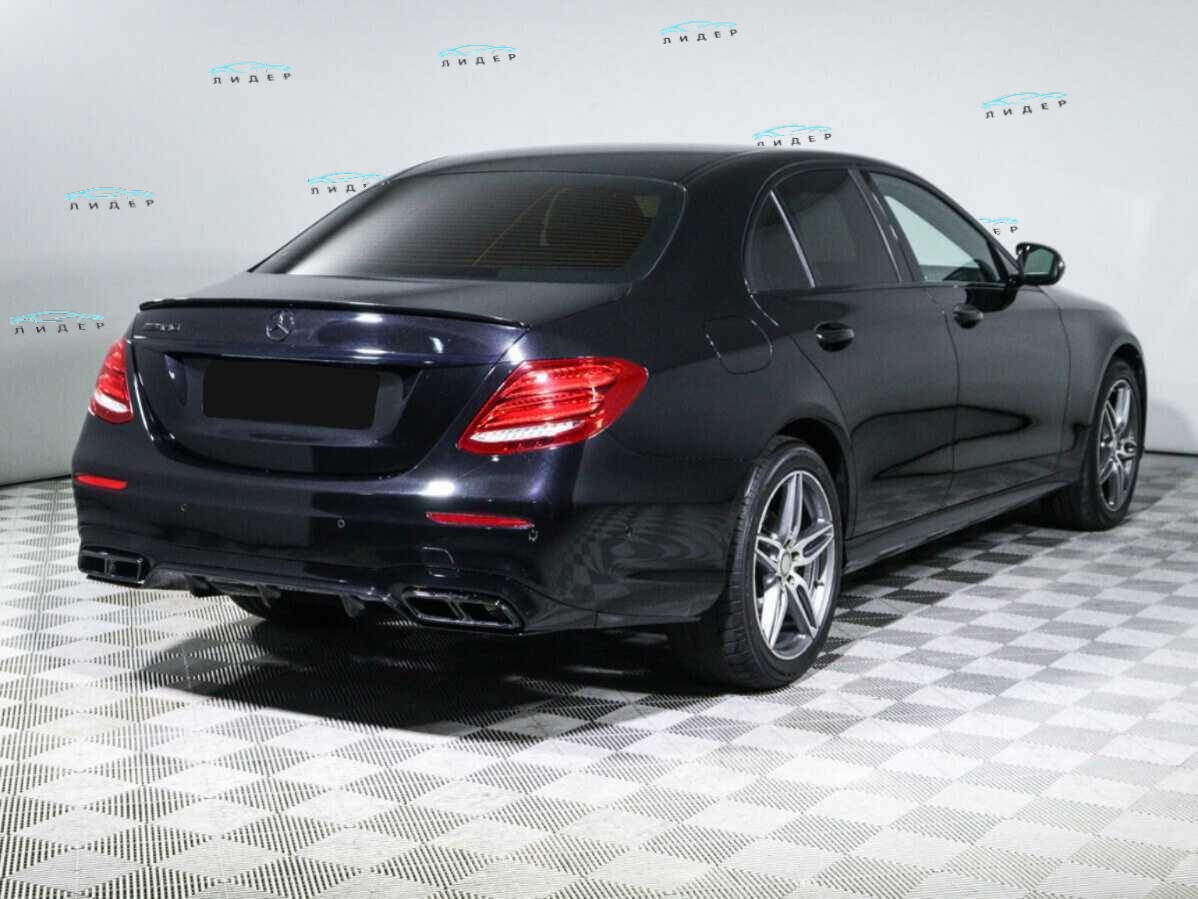 Б/У Мерседес-Бенц Е-Класс 2019 года. Фото: #4