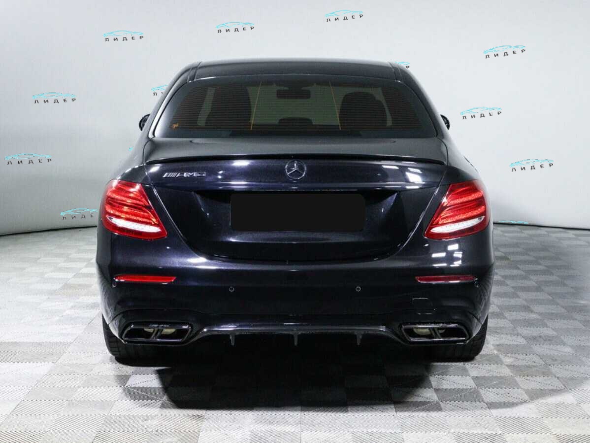 Б/У Мерседес-Бенц Е-Класс 2019 года. Фото: #5