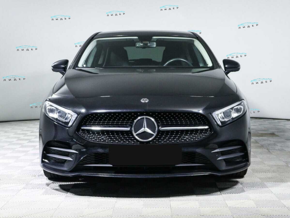Б/У Мерседес-Бенц А-Класс 2019 года. Фото: #1