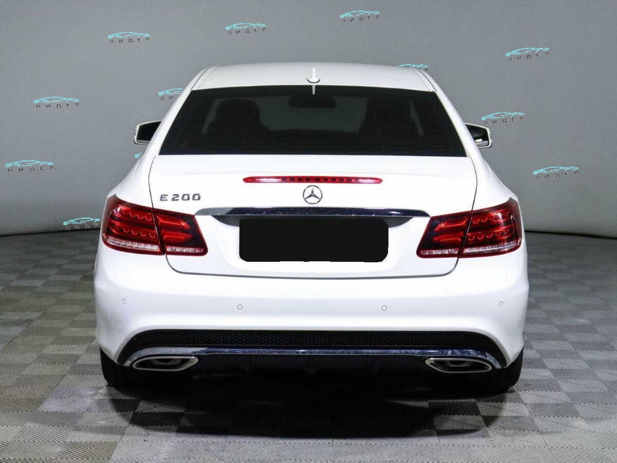 Б/У Мерседес-Бенц Е-Класс 2013 года. Фото: #4