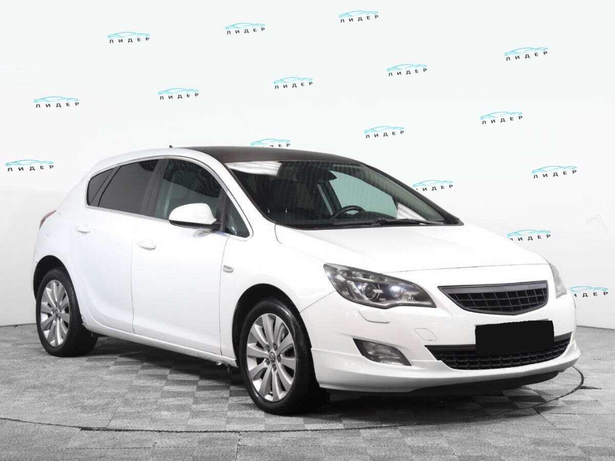 Б/У Опель Астра 2011 года. Фото: #1