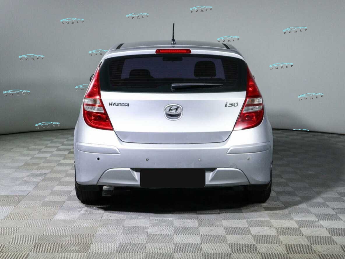 Б/У Хендай ай30 2010 года. Фото: #4