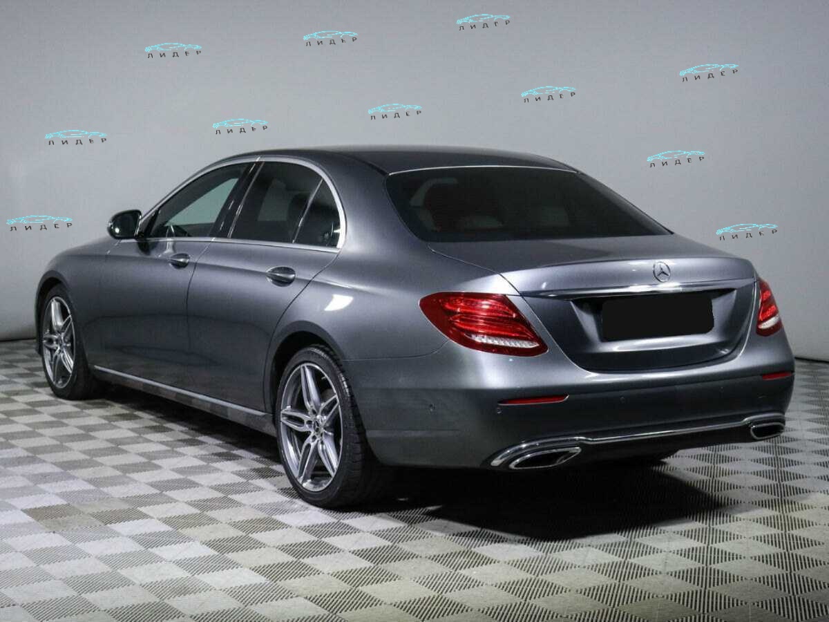 Б/У Мерседес-Бенц Е-Класс 2018 года. Фото: #5