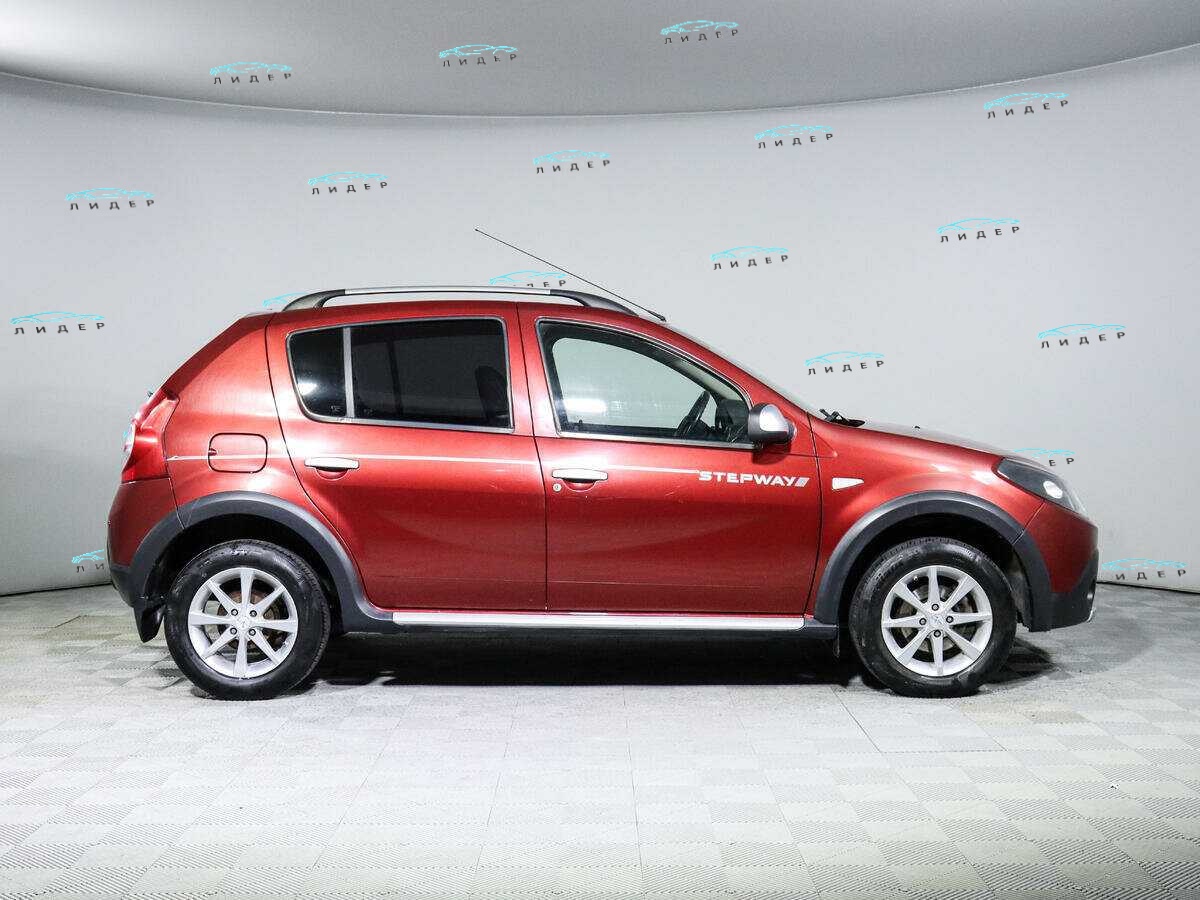 Б/У Рено Сандеро 2011 года. Фото: #3