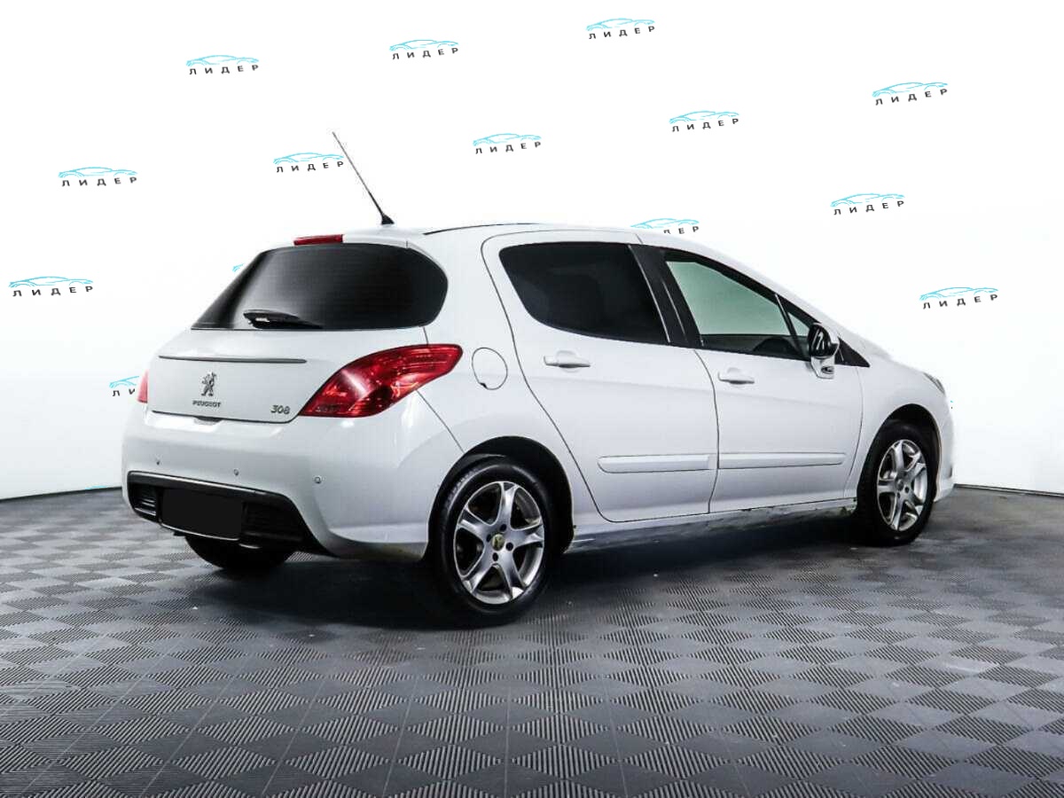 Б/У Пежо 308 2011 года. Фото: #4