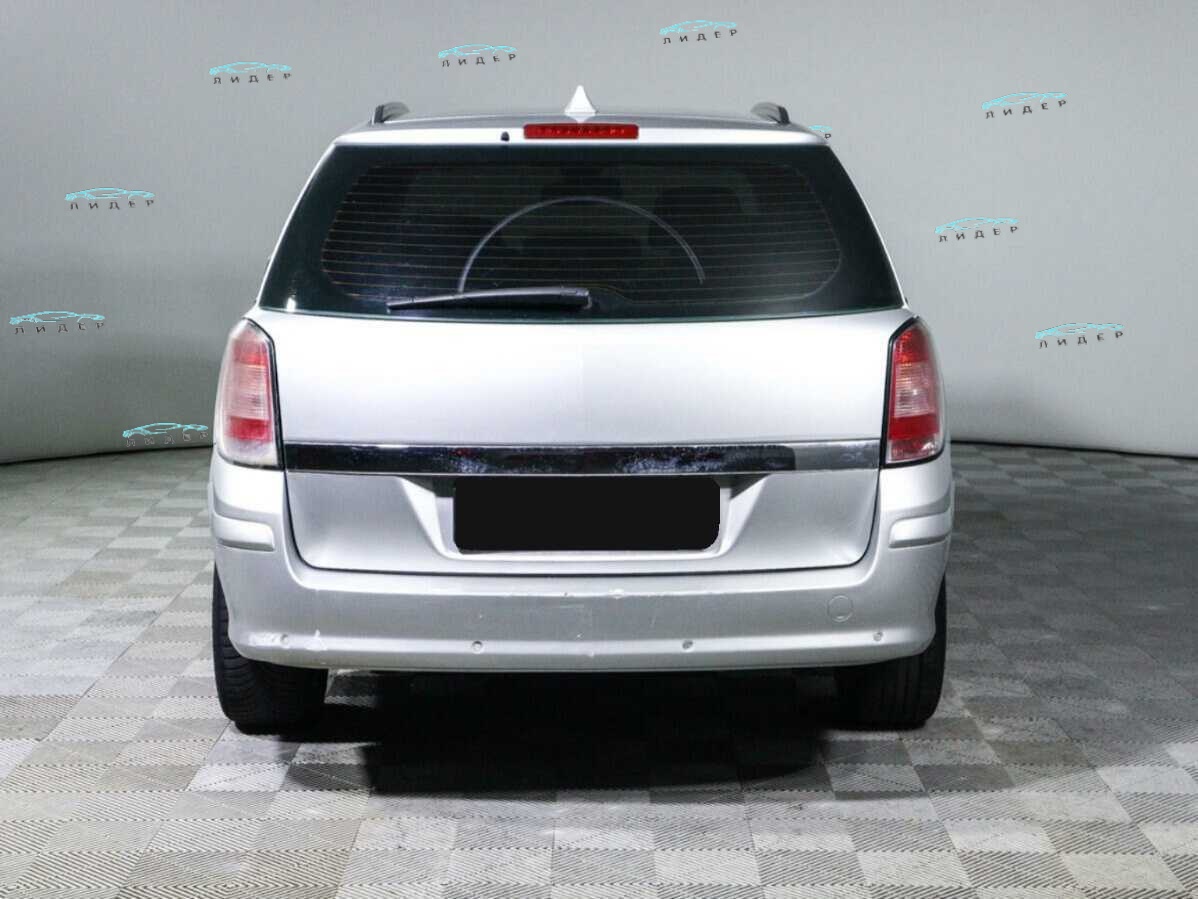 Б/У Опель Астра 2008 года. Фото: #4